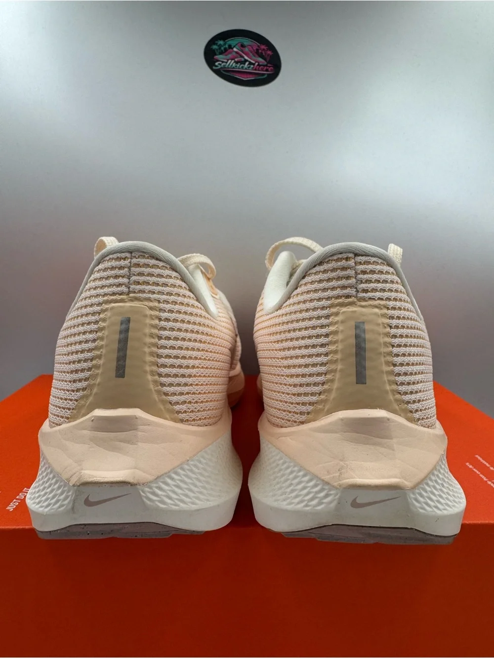 Nike Air Zoom Pegasus 40 Pale Ivory Pink Oxford BRAND NEW Size 10 Women